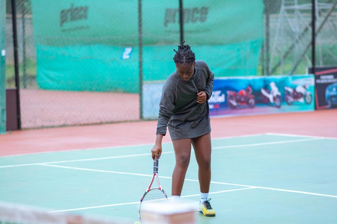 Action de tennis - Holidays Cup à Cacaveli